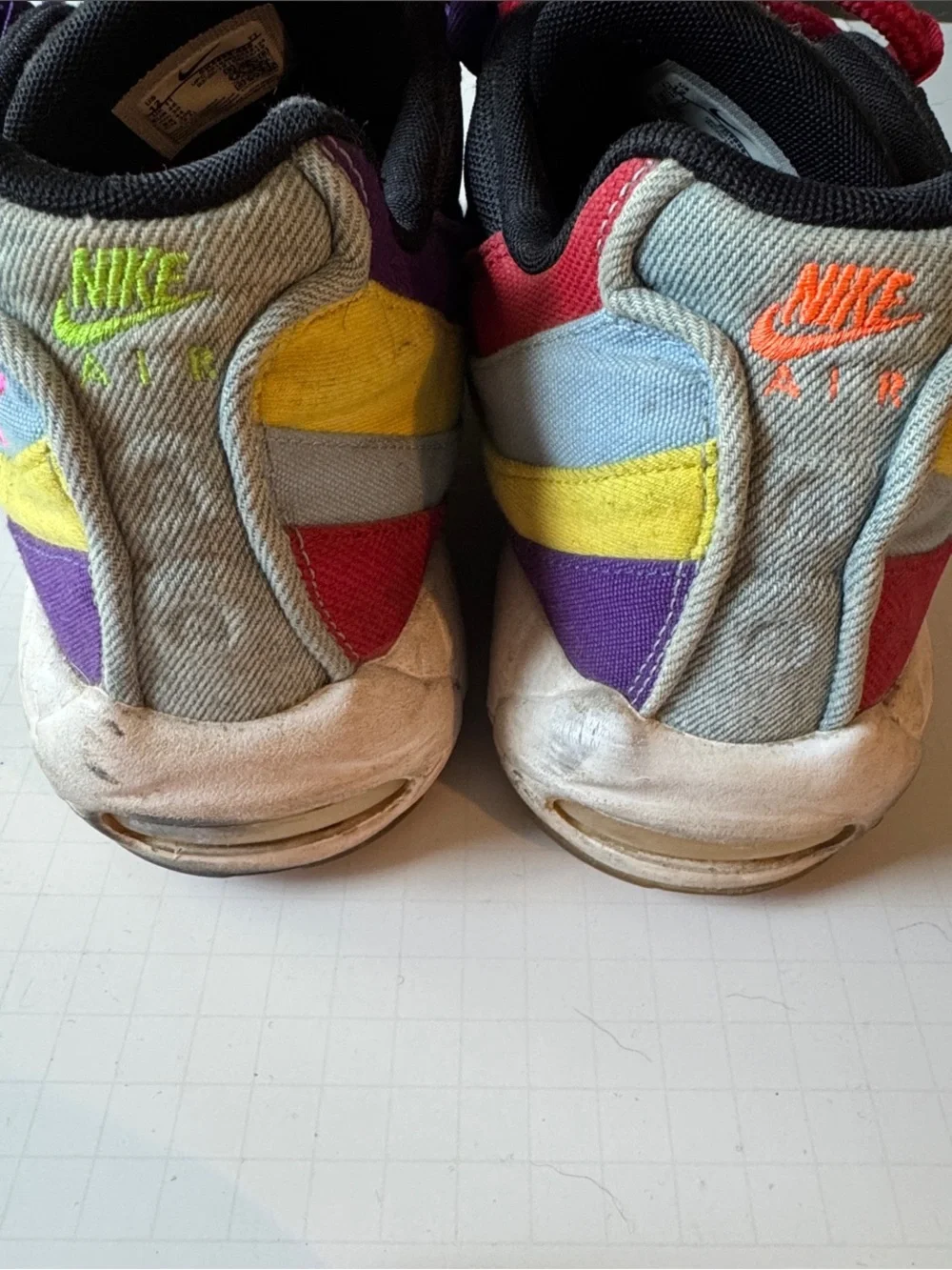 Nike Air Max Men's Black Multicolor Lace-Up Sneakers